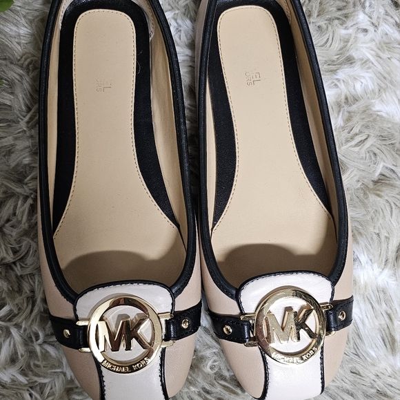 MICHAEL Michael Kors Fulton Flats - Picture 3 of 6